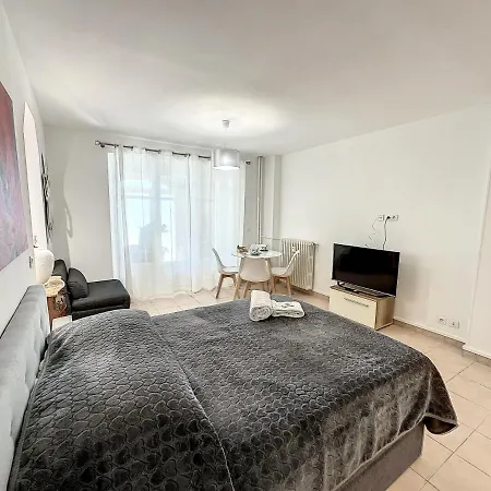 Gal0 - Tres Beau Studio En Rez-de-jardin Appartement
