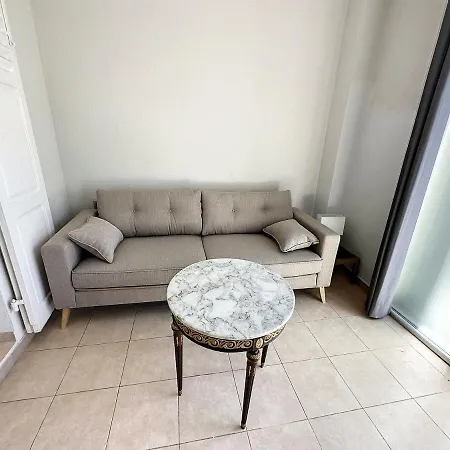 Apartment Gal0 - Tres Beau Studio En Rez-de-jardin Cannes