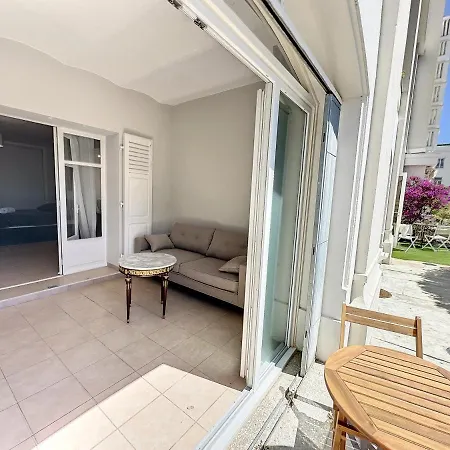 Gal0 - Tres Beau Studio En Rez-de-jardin Apartment *